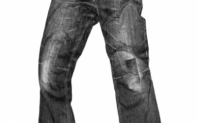 Air-Drying vs Machine-Drying Denim Jeans