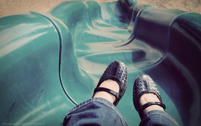 Heads Up: Bell-Bottom Jeans are Back in Style