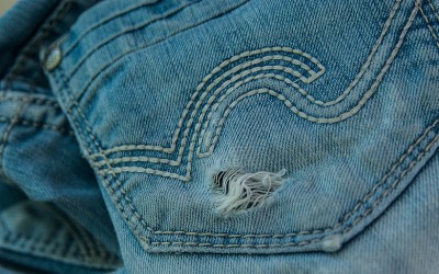 10 Reasons Why Jeans Make the Perfect Holiday Gift