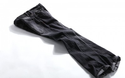 Should I Choose Dark or Light-Colored Jeans