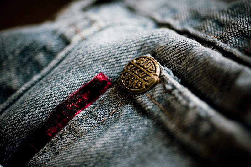 8 Signs of High-Quality Denim Jeans